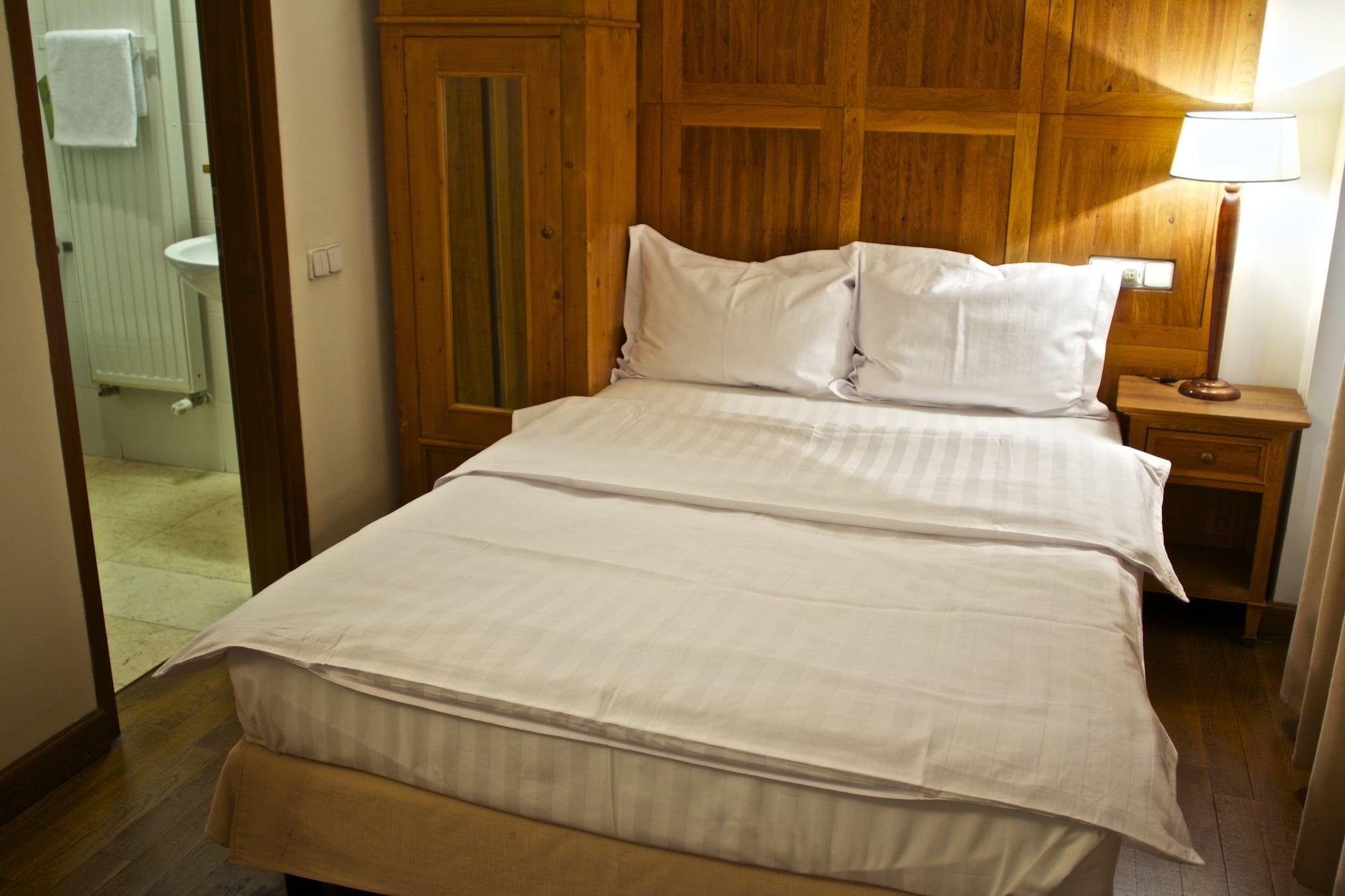 Rembrandt Old Town Hotel