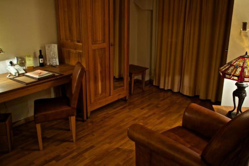 Rembrandt Old Town Hotel 3*