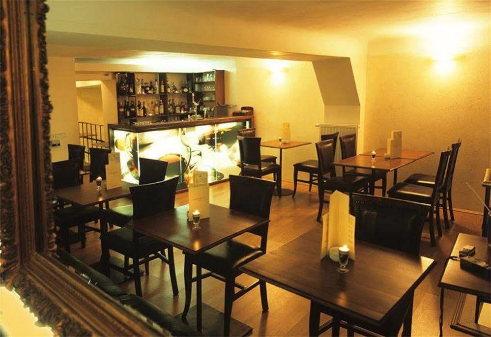 מלון Rembrandt Old Town 3*